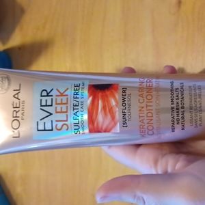 L'OREAL Ever Sleek Keratin Caring conditioner